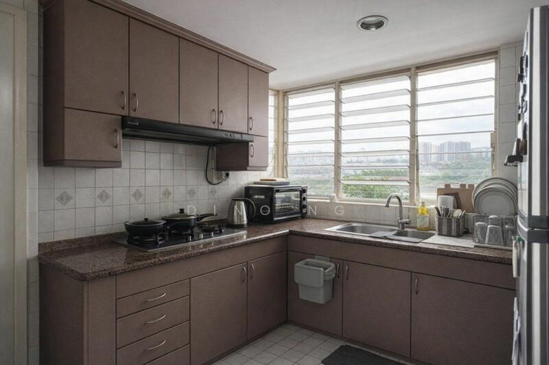 Rare Freehold 3 Huge Layout Bedroom unit Condominium For Sale at S$ 1,950,000 | PropertyGuru Singapore