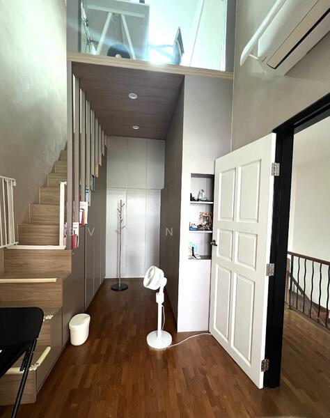 Master wardrobe and attic