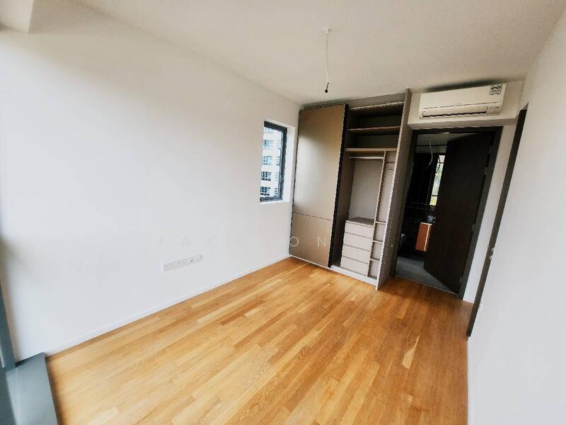 Master with en-suite 