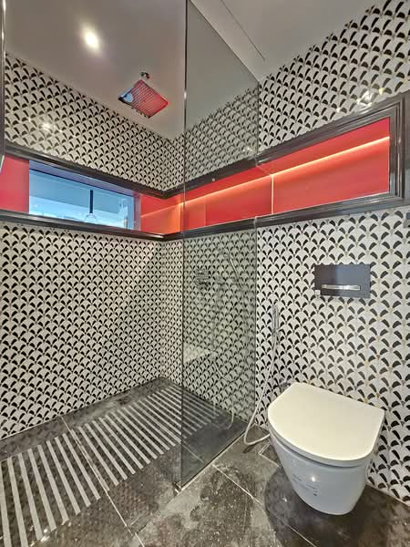 Emerald Hill Conservation Area, Saunders Road, 4 Bedrooms, 3,300 sqft, Conservation House For Rent, by Jeck Ng, 60226184 - 2nd Flr Jr Master Bath - PropertyGuru.com.sg