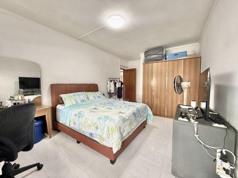 496C Tampines Street 43 HDB Flat For Sale at S$ 800,000 | PropertyGuru Singapore - Bedroom