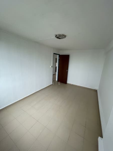 642 Hougang Avenue 8 HDB Flat For Sale at S$ 468,000 | PropertyGuru Singapore - Interior