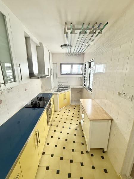 687B Choa Chu Kang Drive, 687B Choa Chu Kang Drive, Dairy Farm / Bukit Panjang / Choa Chu Kang, 3 Bedrooms, 1,184 sqft, HDB Flat For Sale, by Zan Sim (沈瓒延), 60226370 - Kitchen - PropertyGuru.com.sg