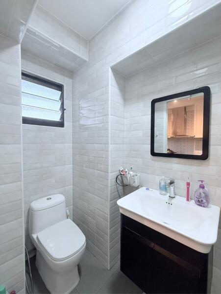 For Sale - 18 Dover Crescent