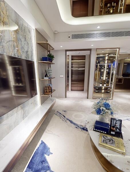 For Sale - RARE 5 Bedroom with discounts! Beside MRT, suitable for families!