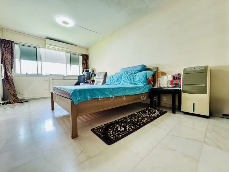 487 Pasir Ris Drive 4 HDB Flat For Sale at S$ 700,000 | PropertyGuru Singapore - Bedroom