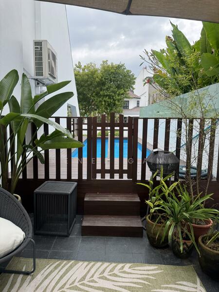 ✨D10 $2xxx psf Semi-D with Pool ✨Well Renovated✨Wide Front Parks 3, Namly Sixth Ave Coronation, Tanglin / Holland / Bukit Timah, 4 Bedrooms, 4,140 sqft, Semi-Detached House For Sale, by Renee Gan, 60226727 - Garden - PropertyGuru.com.sg