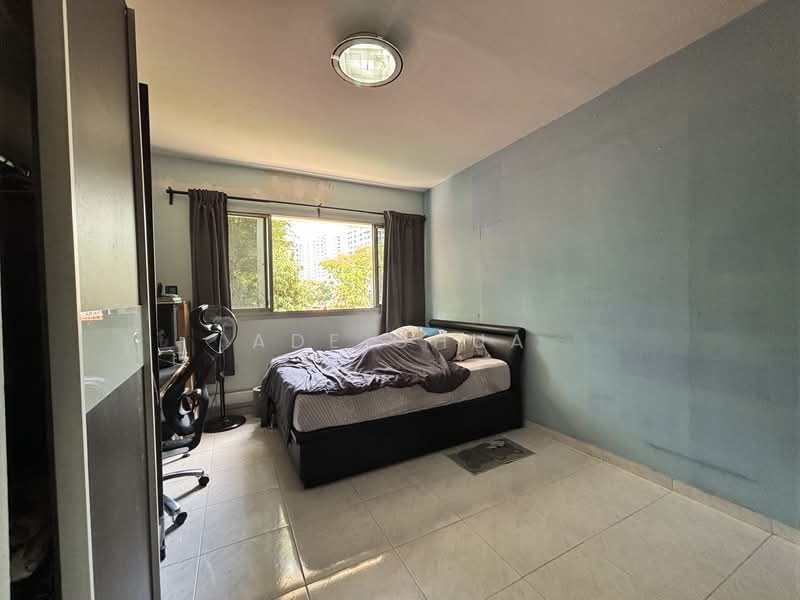 43A Sims Drive HDB Flat For Sale at S$ 728,000 | PropertyGuru Singapore - Common Bedroom 