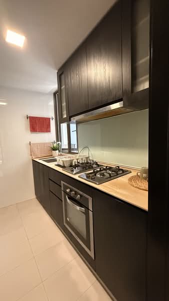The Inflora, 51 Flora Drive, 2 Bedrooms, 743 sqft, Condominium For Rent, by Grace Peh, 60227167 - Kitchen - PropertyGuru.com.sg