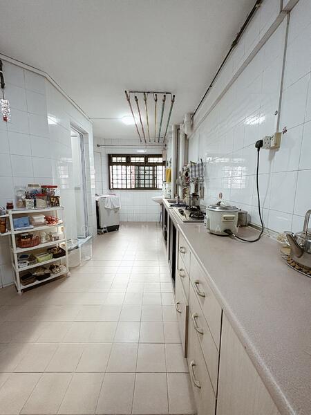 For Sale - 252 Hougang Avenue 3