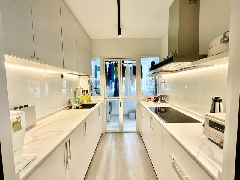 Wet Kitchen with Yard Area