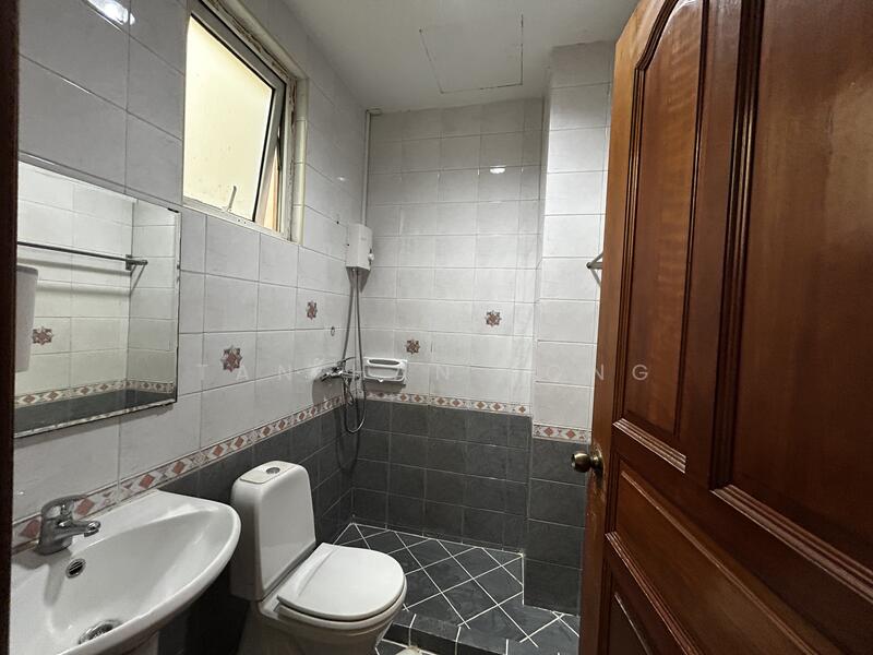 For Rent - How Sun Park