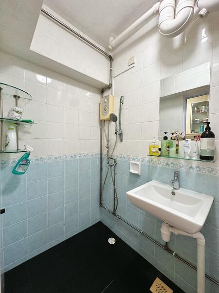 For Sale - 588A Montreal Drive