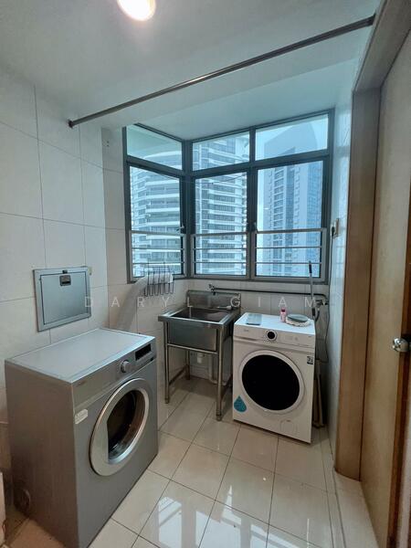 Newton 21 (Former Newton Euro-Asia), 21 Newton Road, Room Rental, 200 sqft, Apartment For Rent, by Daryl Giam, 60227901 - Kitchen - PropertyGuru.com.sg