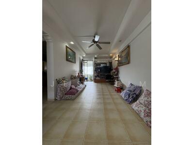 For Sale - 327 Hougang Avenue 5