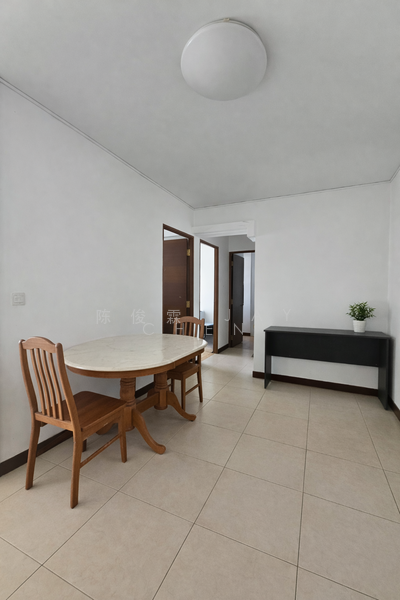 275D Compassvale Link HDB Flat For Sale at S$ 888,000 | PropertyGuru Singapore - Dining Room