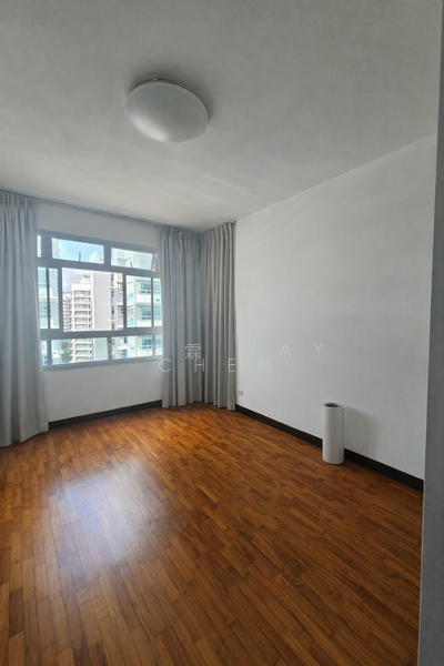 275D Compassvale Link HDB Flat For Sale at S$ 888,000 | PropertyGuru Singapore - Master Bedroom