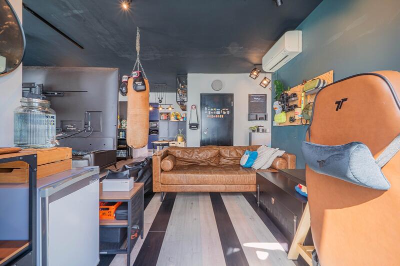 662A Edgedale Plains HDB Flat For Sale at S$ 699,000 | PropertyGuru Singapore - Living Room