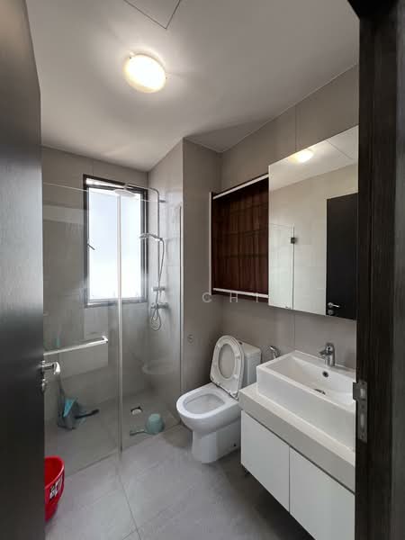 Neem Tree Apartment For Sale at S$ 779,888 | PropertyGuru Singapore - Bathroom