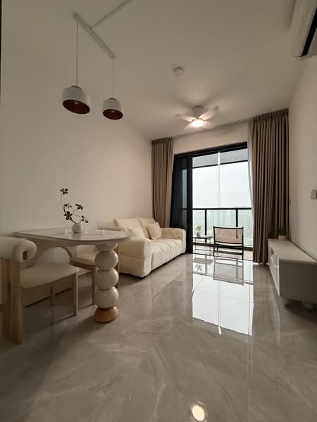 Tembusu Grand, 94 Jalan Tembusu, 1 Bedroom, 527 sqft, Condominium For Rent, by Kelly Chou, 60228533 - Living Room - PropertyGuru.com.sg