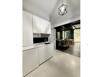 For Rent - The Quinn