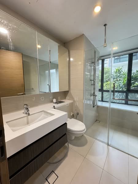 The Palette Condominium For Sale at S$ 2,220,000 | PropertyGuru Singapore - Bathroom