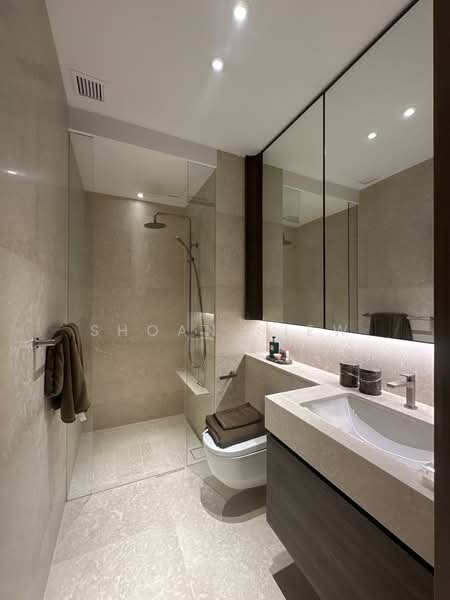 UPPERHOUSE at Orchard Boulevard Condominium For Sale at S$ 7,054,000 | PropertyGuru Singapore - Bathroom