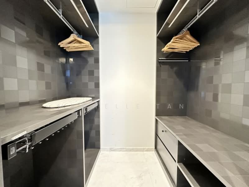 Cairnhill Nine, 9 Cairnhill Road, 1 Bedroom, 657 sqft, Condominium For Rent, by Michelle Tan, 60229075 - PropertyGuru.com.sg