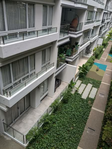 8 @ Mount Sophia, 8 Mount Sophia, 1 Bedroom, 958 sqft, Condominium For Sale, by Natalie Chen, 60229263 - Balcony - PropertyGuru.com.sg
