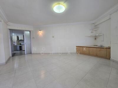 For Sale - 217 Tampines Street 23