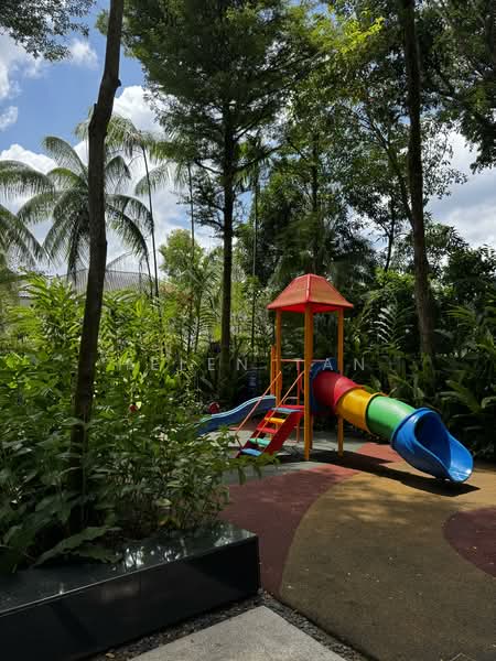 The Cornwall, 2 Cornwall Gardens, 2 Bedrooms, 1,442 sqft, Condominium For Rent, by Helen Tan, 60229362 - Garden - PropertyGuru.com.sg