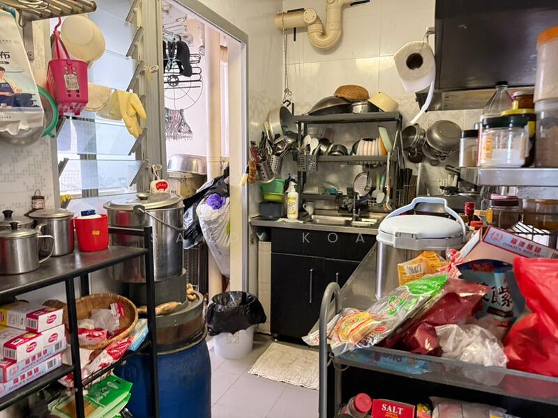 For Sale - 561B Jurong West Street 42