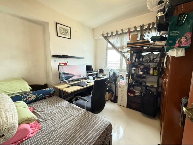 For Sale - 561B Jurong West Street 42