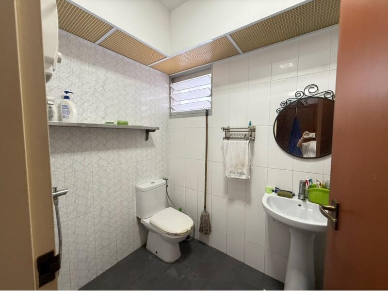 For Sale - 561B Jurong West Street 42