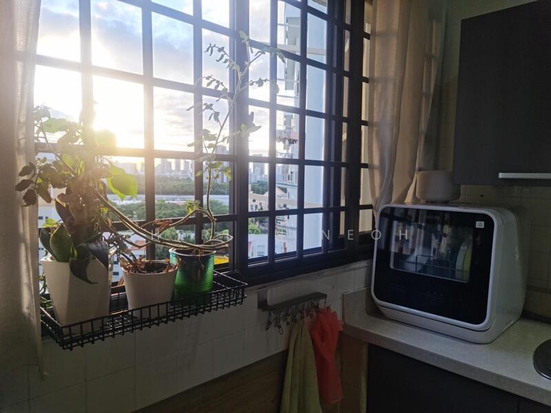 143 Potong Pasir Avenue 2 HDB Flat For Sale at S$ 630,000 | PropertyGuru Singapore