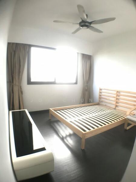 Master bedroom can fit king-sized bed