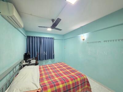 For Sale - 122 Paya Lebar way