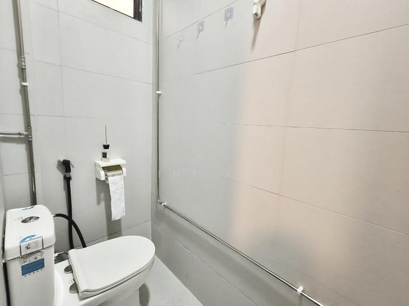 Shophouse Residential room for rent! At Guillemard Road!, 377 GUILLEMARD ROAD, 250 sqft, Shop / Shophouse For Rent, by Kerrine Thong, 60230137 - CommercialGuru.com.sg