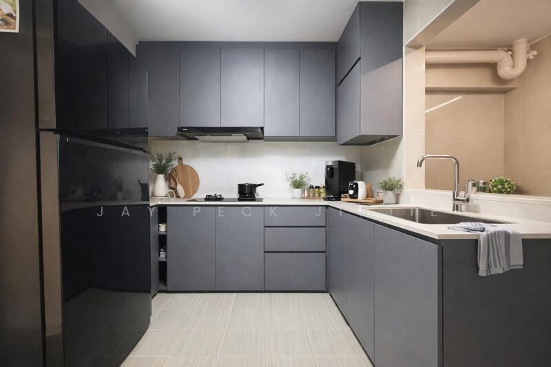 For Sale - 520 Woodlands Drive 14