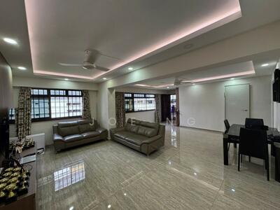 For Sale - 330 Sembawang Close