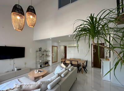 For Sale - Holland Hill Lodge