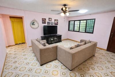 For Sale - 572 Ang Mo Kio Avenue 3