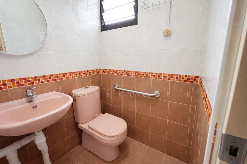 572 Ang Mo Kio Avenue 3 HDB Flat For Sale at S$ 495,000 | PropertyGuru Singapore