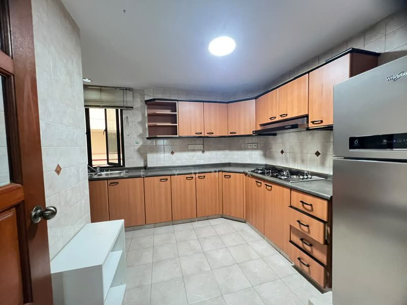 Simsville, 2 Geylang East Avenue 2, Room Rental, 150 sqft, Condominium For Rent, by Chee Yun Xuan, 60230503 - Kitchen - PropertyGuru.com.sg