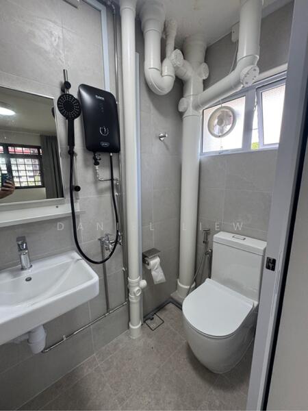 For Rent - 102 Spottiswoode Park Road