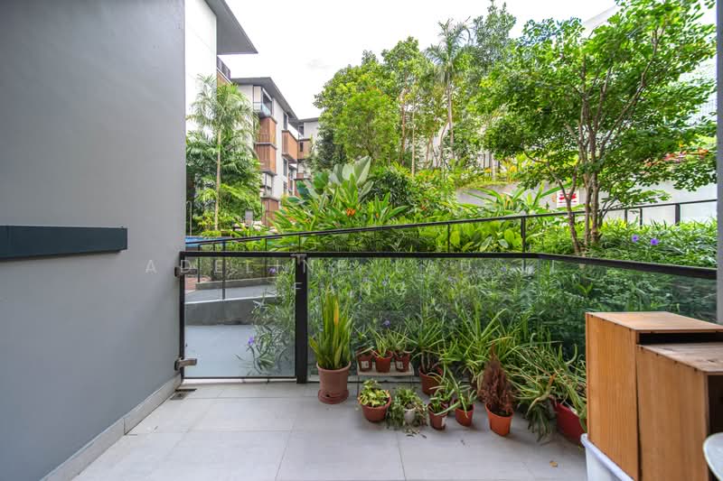 Parc Komo, 959 Upper Changi Road North, 3 Bedrooms, 1,012 sqft, Condominium For Sale, by Adeline Lau Li Fang, 60231186 - Balcony - PropertyGuru.com.sg