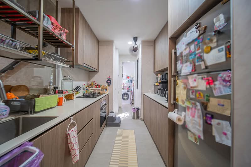 Parc Komo, 959 Upper Changi Road North, 3 Bedrooms, 1,012 sqft, Condominium For Sale, by Adeline Lau Li Fang, 60231186 - Kitchen - PropertyGuru.com.sg