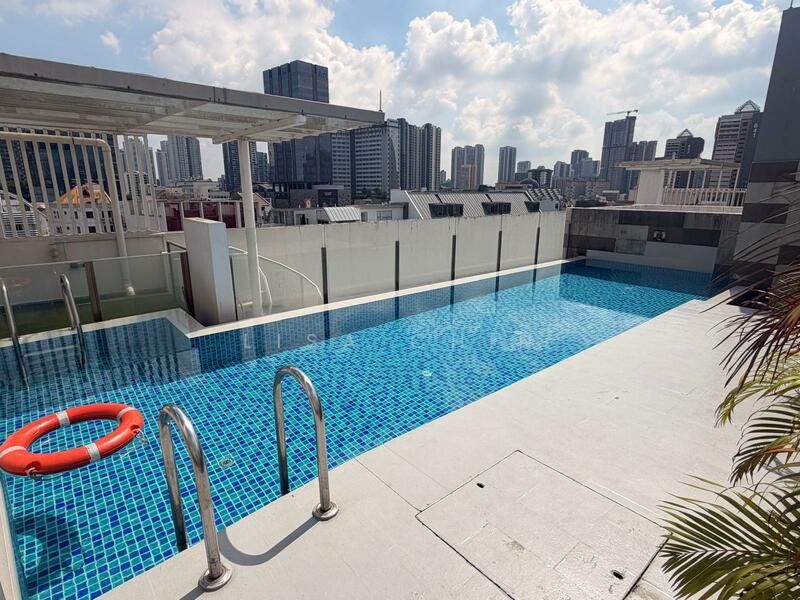 Ritz @ Farrer Apartment For Sale at S$ 1,250,000 | PropertyGuru Singapore - Pool