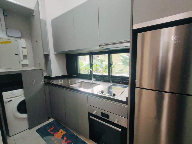 Parkwood Residences Condominium For Sale at S$ 1,550,000 | PropertyGuru Singapore