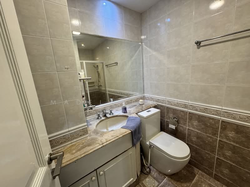 Chwee Chian View, Chwee Chian View, 5 Bedrooms, 3,600 sqft, Semi-Detached House For Sale, by Madeline Phua 潘美珊, 60231579 - Bathroom - PropertyGuru.com.sg